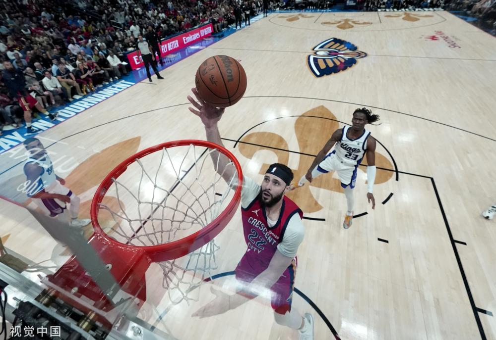 促使他们在 促使他们在