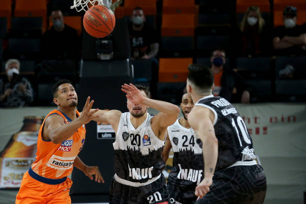 在关键时刻 在关键时刻